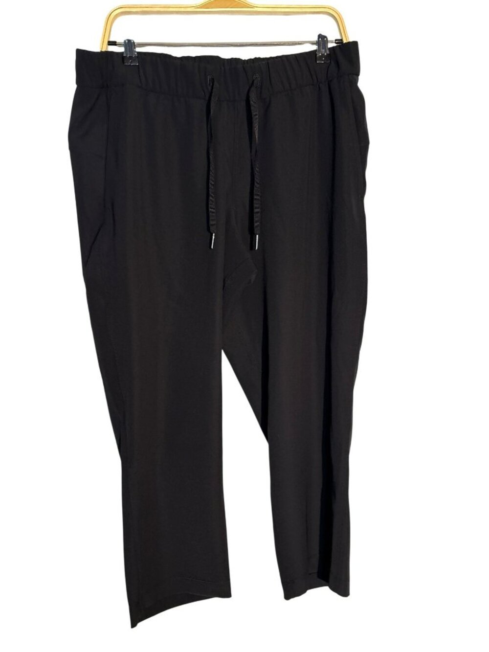 Lululemon On The Fly Crop "Woven 23" W6AVMS Pants Size 10